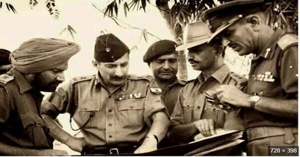 Former soldiers of the 1971 war again made this offer to take up arms and teach Pakistan a lesson