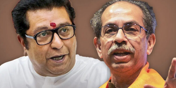 उद्धव-राज ठाकरे की एक तस्वीर ने महाराष्ट्र की सियासत में ला दी गर्मी…’न इनकार, न इजहार… पर जनता हो गई बेकरार’