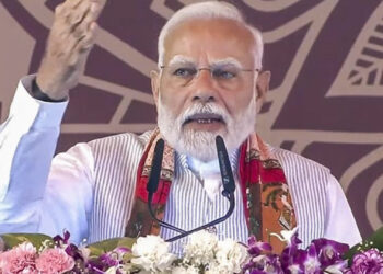 Bihar Election 2025: सीवान में पीएम मोदी का विपक्ष पर तीखा हमला….कहा ‘पंजे और लालटेन के शिकंजे’ ने बिहार को किया तबाह