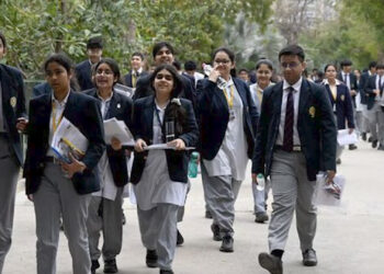 अब साल में दो बार होंगे CBSE 10वीं बोर्ड एग्जाम, 2026 से लागू होगी नई व्यवस्था