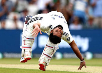 ENG vs IND: इंग्लैंड में छाया ऋषभ पंत, धोनी को पछाड़ टेस्ट क्रिकेट में रचा इतिहास