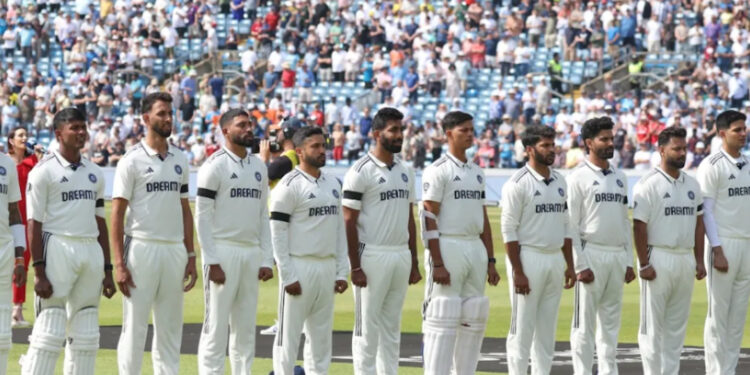 India vs England Test: टीम इंडिया को गेंदबाजी में लगा बड़ा झटका, एक पारी में लुटाए 128 रन, टूटा 11 साल पुराना रिकॉर्ड