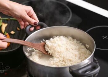 Do you know the right way to cook rice Pressure cooker vs pot