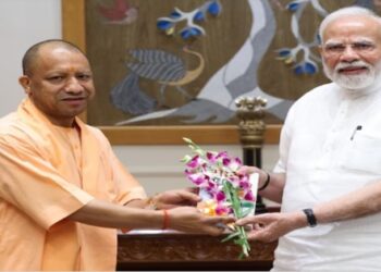 तीन घंटे, तीन मुलाकातें और बड़ा संदेश: सीएम योगी के दिल्ली दौरे के राजनीतिक मायने