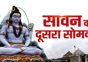 On the second Monday of the month of Sawan a huge crowd of Shiva devotees gathered in temples across the country