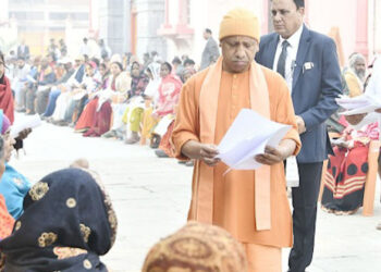 गोरखपुर में मुख्यमंत्री योगी आदित्यनाथ का जनता दर्शन…न्याय और संवेदनशीलता का संदेश…!