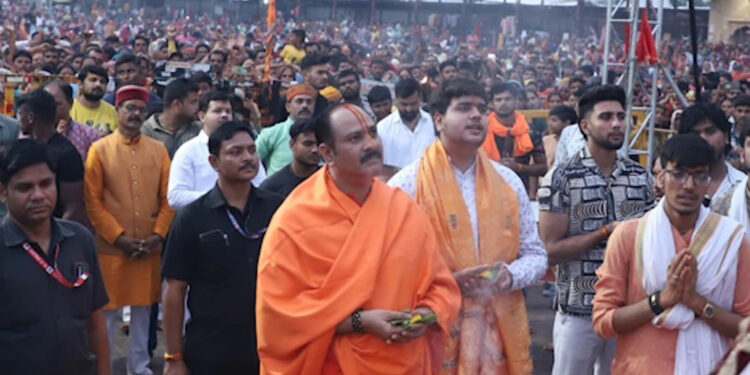 Guru Purnima 2025: कुबेरेश्वरधाम में गुरु पूर्णिमा महोत्सव: आज दी जा रही गुरु दीक्षा, प्रसादी में 30 क्विंटल नुक्ती का भोग