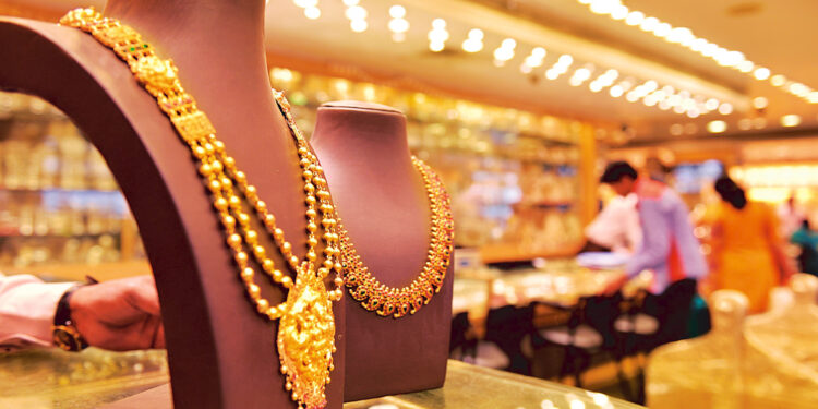 To Day Gold Rate : सोना-चांदी के दाम में बदलाव: खरीदारी से पहले चेक करें आज के ताज़ा रेट