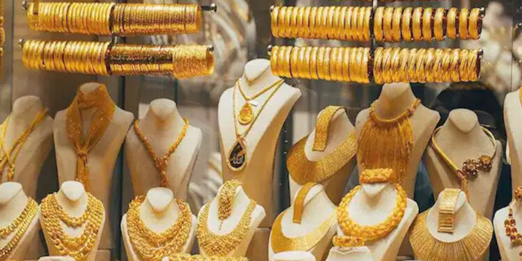 Gold Silver Price Today: ट्रंप की टैरिफ धमकी से सोने-चांदी में बंपर उछाल, 24 कैरेट गोल्ड ₹97,470 के पार!