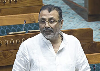 “भाषा विवाद में गरमाई महाराष्ट्र की सियासत, निशिकांत दुबे ने दी खुली चुनौती – कहा, हिम्मत है तो उर्दू भाषियों को मारकर दिखाओ”