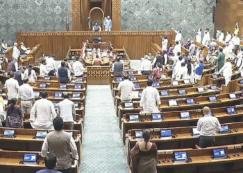 Parliament Monsoon Session : संसद में ‘ऑपरेशन सिंदूर’ पर बहस… लेकिन कांग्रेस के दिग्गज गायब! उठने लगे बड़े सवाल