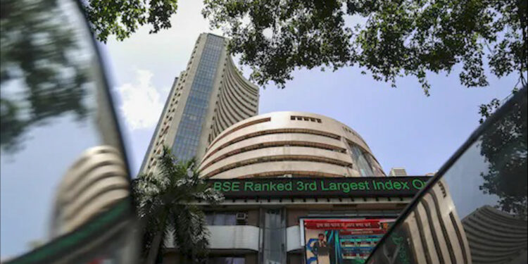 सेंसेक्स 200 अंक चढ़कर 81,550 पर पहुंचा; निफ्टी में भी 50 अंकों की तेजी, IT-बैंकिंग शेयरों में जबरदस्त उछाल