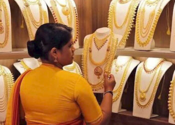 Gold Silver Price: सावन में सोना हुआ और भी सस्ता, देखें अपने शहर का ताजा भाव