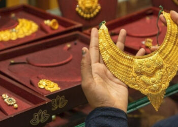 Gold Price Today Delhi: दिल्ली में 24 कैरेट सोने की कीमत में ₹500 की तेजी