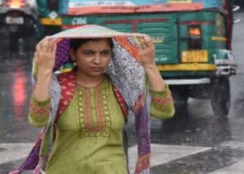 Weather 5 August 2025 Heavy rain alert in North India heavy rain likely in Delhi UP Uttarakhand and other states