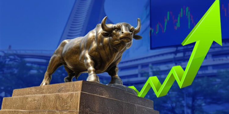 बाजार में तेजी की वापसी: सेंसेक्स 400 अंक चढ़कर 81,000 के पार, निफ्टी 24,700 पर