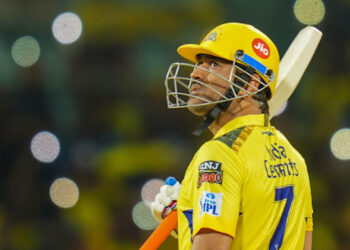 धोनी का बड़ा इशारा: “मैं और CSK साथ-साथ हैं”, अगले 15–20 साल तक साथ रहने की बात कही