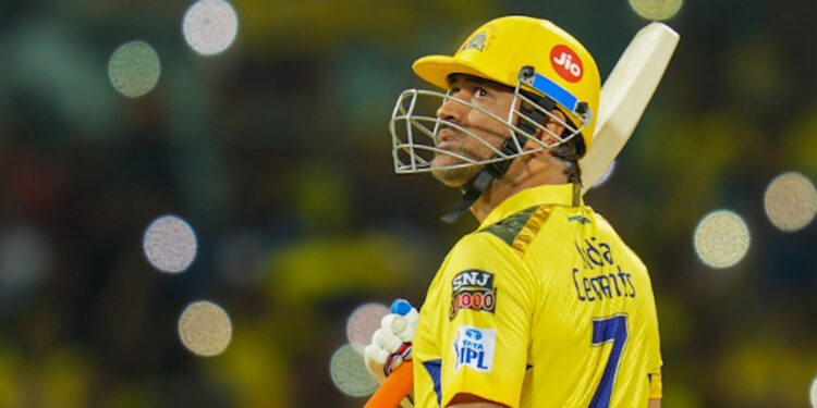 धोनी का बड़ा इशारा: “मैं और CSK साथ-साथ हैं”, अगले 15–20 साल तक साथ रहने की बात कही