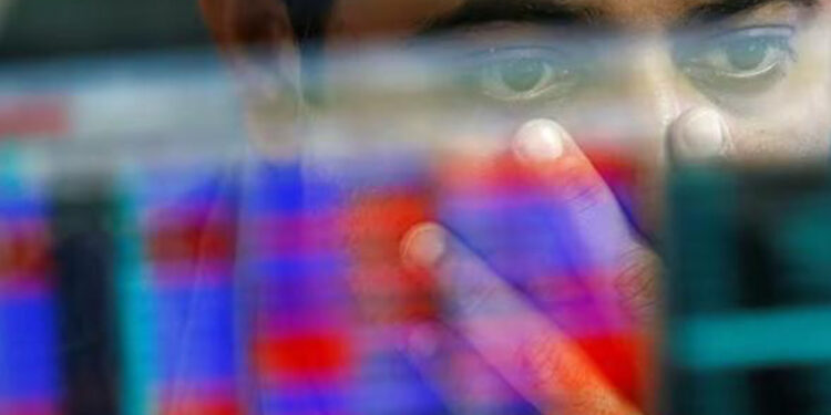 Stock Market Today 6 August: शेयर बाजार की धीमी शुरुआत, मिडकैप-स्मॉलकैप में गिरावट, NSDL और श्री लोटस के शेयरों की जबरदस्त लिस्टिंग