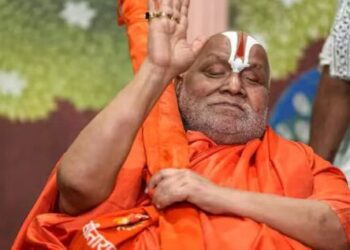 Hinduism mother has a higher status than father In Muslims 25 children from one woman and then triple talaq Rambhadracharya statement