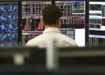 Stock Market News: शेयर बाजार लगातार पांचवें दिन गिरावट में, निवेशकों के करोड़ों रुपये डूबे – जानें मुख्य कारण