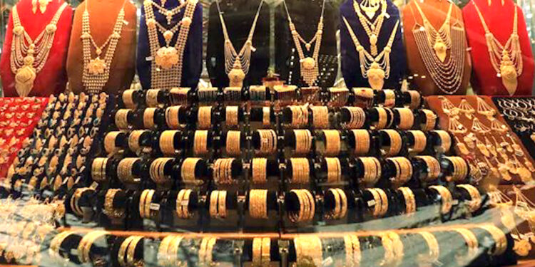 Gold and Silver Price Today in India सोना-चांदी की कीमतों में फिर आई गिरावट: 15 सितंबर 2025 को जानें 24K से 14K तक के ताजा रेट