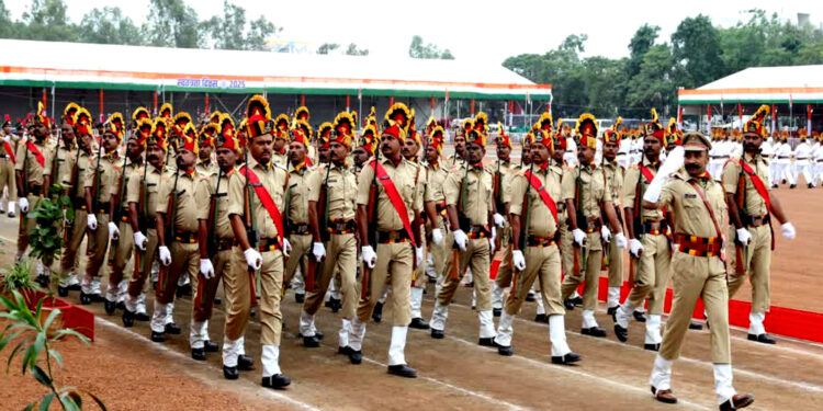 एमपी पुलिस में 7,500 कॉन्स्टेबल की होगी भर्ती , 15 सितंबर से शुरू होंगे आवेदन; कैसे और कहां करें आवेदन जाने पूरी जानकारी