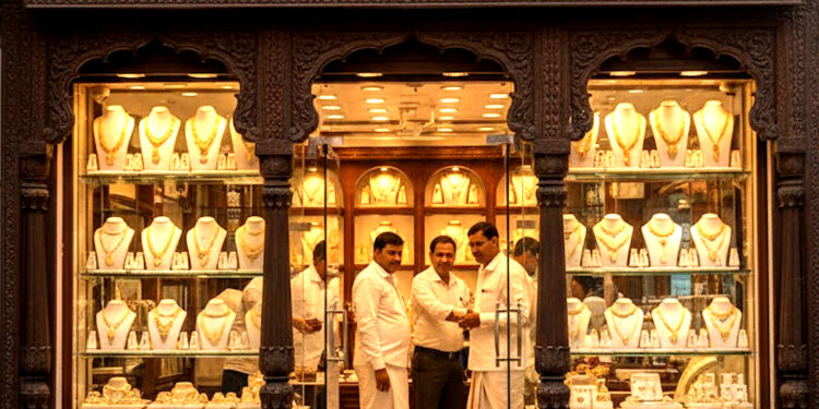 Gold & Silver Price Update: दिवाली से पहले सोने-चांदी में बेतहाशा तेजी