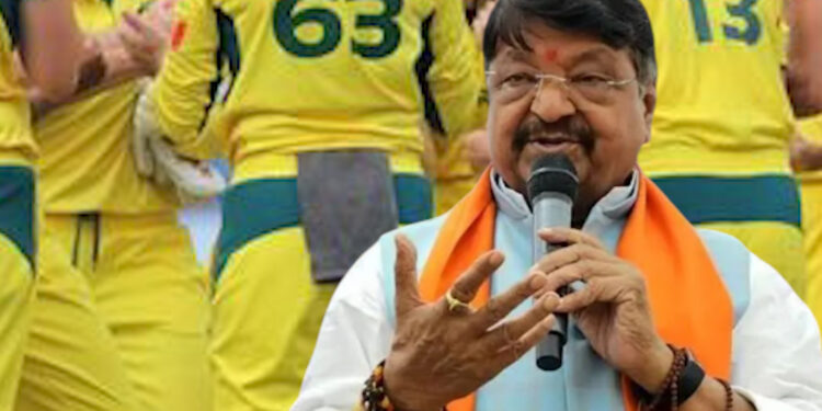 इंदौर में ऑस्ट्रेलियाई महिला खिलाड़ियों से छेड़छाड़ पर बवाल, कैलाश विजयवर्गीय बोले – “खिलाड़ियों को बाहर जाने से पहले बताना चाहिए था”, बयान से मचा हंगामा