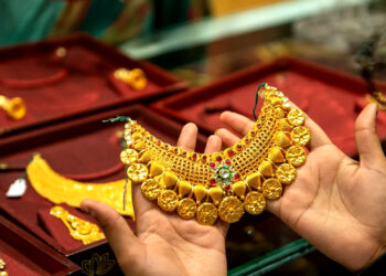 Gold Price Today: दिवाली से पहले सोने-चांदी के भाव में उछाल, जानें 14 अक्टूबर 2025 को आपके शहर का रेट
