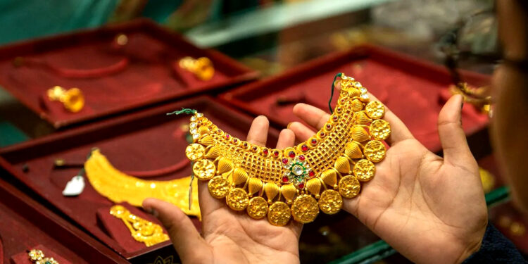 Gold Price Today: दिवाली से पहले सोने-चांदी के भाव में उछाल, जानें 14 अक्टूबर 2025 को आपके शहर का रेट