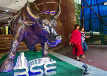 Share Market News: शेयर बाजार में उछाल: निफ्टी 25,500 के पार, सेंसेक्स 613 अंक उछला – 4 कारणों ने बढ़ाई तेजी