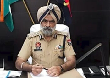 DIG Arrest in Punjab: रंगे हाथों पकड़े गए पंजाब के DIG हरचरण सिंह भुल्लर, 5 लाख की रिश्वत लेते CBI ने किया गिरफ्तार