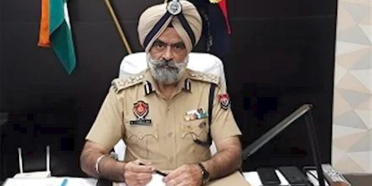 DIG Arrest in Punjab: रंगे हाथों पकड़े गए पंजाब के DIG हरचरण सिंह भुल्लर, 5 लाख की रिश्वत लेते CBI ने किया गिरफ्तार