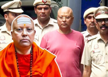 चैतन्यानंद सरस्वती की अश्लील चैट का खुलासा, एयरहोस्टेस संग तस्वीरें भी बरामद, पुलिस जांच में बड़े राज सामने आए