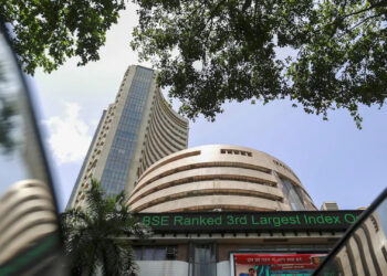 Share Market Rise: शेयर बाजार 23 अक्टूबर 2025: सेंसेक्स 800 अंक उछला, विदेशी निवेश और व्यापार समझौते से नई तेजी