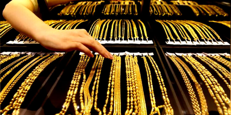Gold-Silver Price Today: शादियों के मौसम में बढ़ी चमक, 12 नवंबर को सोना-चांदी के रेट फिर चढ़े