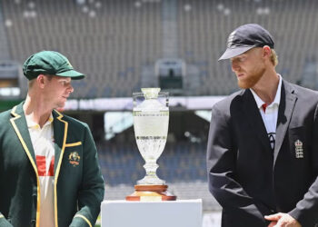 Ashes 2024 Day 1: 72 ओवर में गिरे 19 विकेट — गेंदबाजों का कहर, पर्थ टेस्ट में हड़कंप