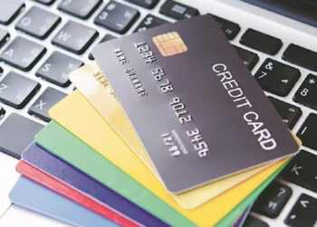 Credit Card: हैं एक से ज्यादा? ये गलती न करें, वरना बिगड़ सकता है पूरा सिबिल स्कोर