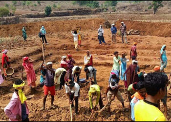 MP सरकार ने मनरेगा में किया बड़ा सुधार, मजदूरी सीधे महिलाओं के खाते में जाएगी