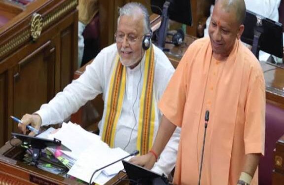 UP विधानसभा का शीतकालीन सत्र:योगी सरकार पेश करेगी 30 हजार करोड़ का अनुपूरक बजट, सियासत हुई तेज