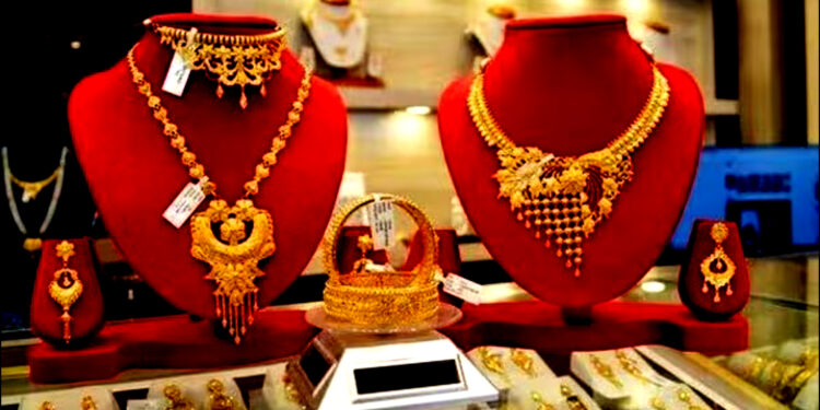 Gold Price Today: दिसंबर की शुरुआत में सोना फिर चमका: MCX पर 1.30 लाख पार, शहर-शहर में बढ़े दाम