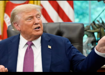 Trump threatens Iran