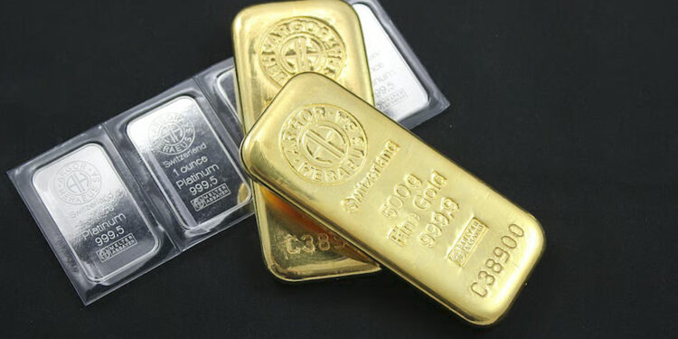 Gold Silver Price Today: सोना-चांदी में आज गिरावट, मुनाफावसूली से फिसले भाव