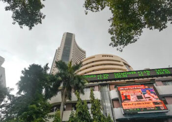 Corporate earnings by shares: 2025 में भी शेयर बाजार की मजबूती बरकरार, चुनौतियों के बीच निवेशकों की संपत्ति बढ़ी