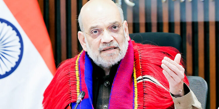 बंगाल दौरे पर अमित शाह ने SIR पर साधी चुप्पी, मायापुर में आध्यात्मिक मंच से मतुआ समाज को साधने की कोशिश