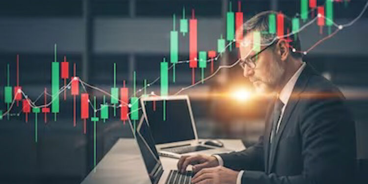 Stock Market Today: हरे निशान के साथ खुला बाजार, शुरुआती जोश के बाद सेंसेक्स–निफ्टी में उतार-चढ़ाव