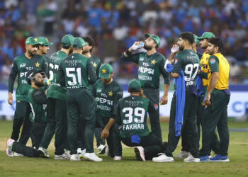 T20 World Cup: में पाकिस्तान की राह बेहद मुश्किल, इंग्लैंड से हार के बाद सेमीफाइनल का गणित पूरी तरह उलझा