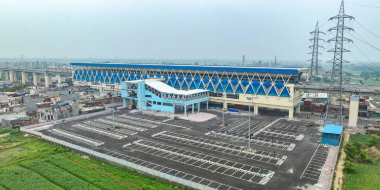 Namo Bharat Rapid Rail: के पूरे रूट पर दौड़ते ही बदला पार्किंग का गणित, NCRTC ने जारी किया नया चार्ज स्ट्रक्चर