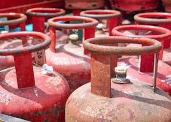 LPG उत्पादन में 40% उछाल, फिर भी होर्मुज संकट के बीच सप्लाई पर नजर; सरकार ने दिया बड़ा अपडेट